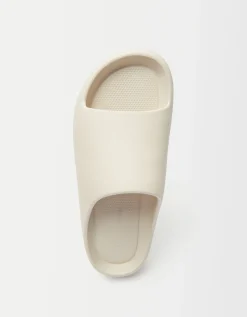 HOMME BERSHKA Basiques*Sandales plates texturées homme