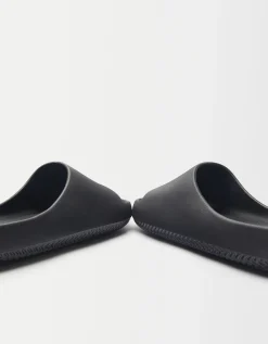 HOMME BERSHKA Basiques*Sandales plates texturées homme