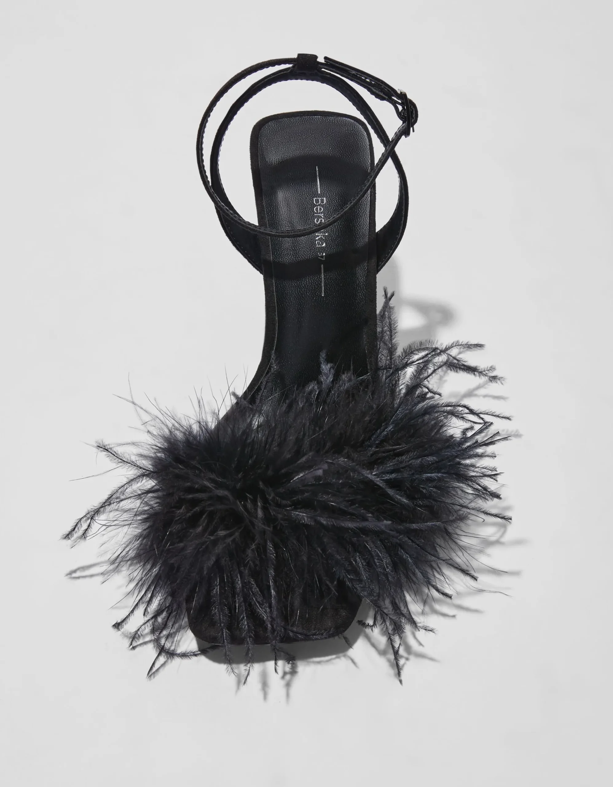 FEMME BERSHKA Party*Sandales talon plumes