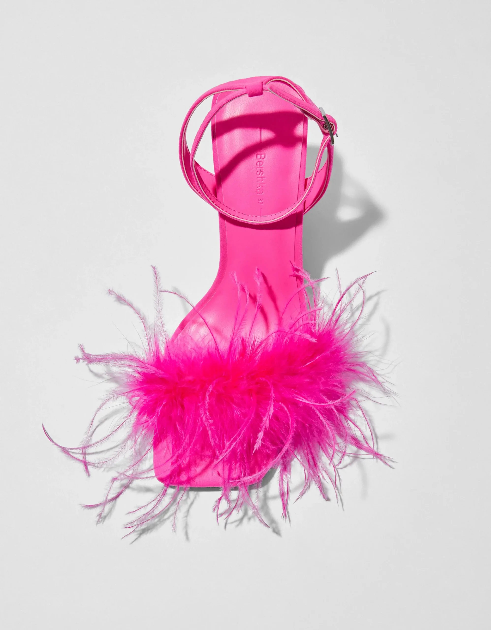 FEMME BERSHKA Party*Sandales talon plumes