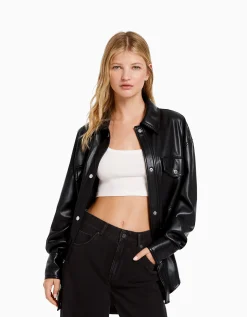 FEMME BERSHKA Vestes*Surchemise en similicuir