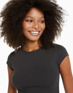 FEMME BERSHKA Tee-shirts*T-shirt manches courtes bord côte
