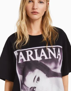 FEMME BERSHKA Tee-shirts*T-shirt manches courtes imprimé Ariana Grande