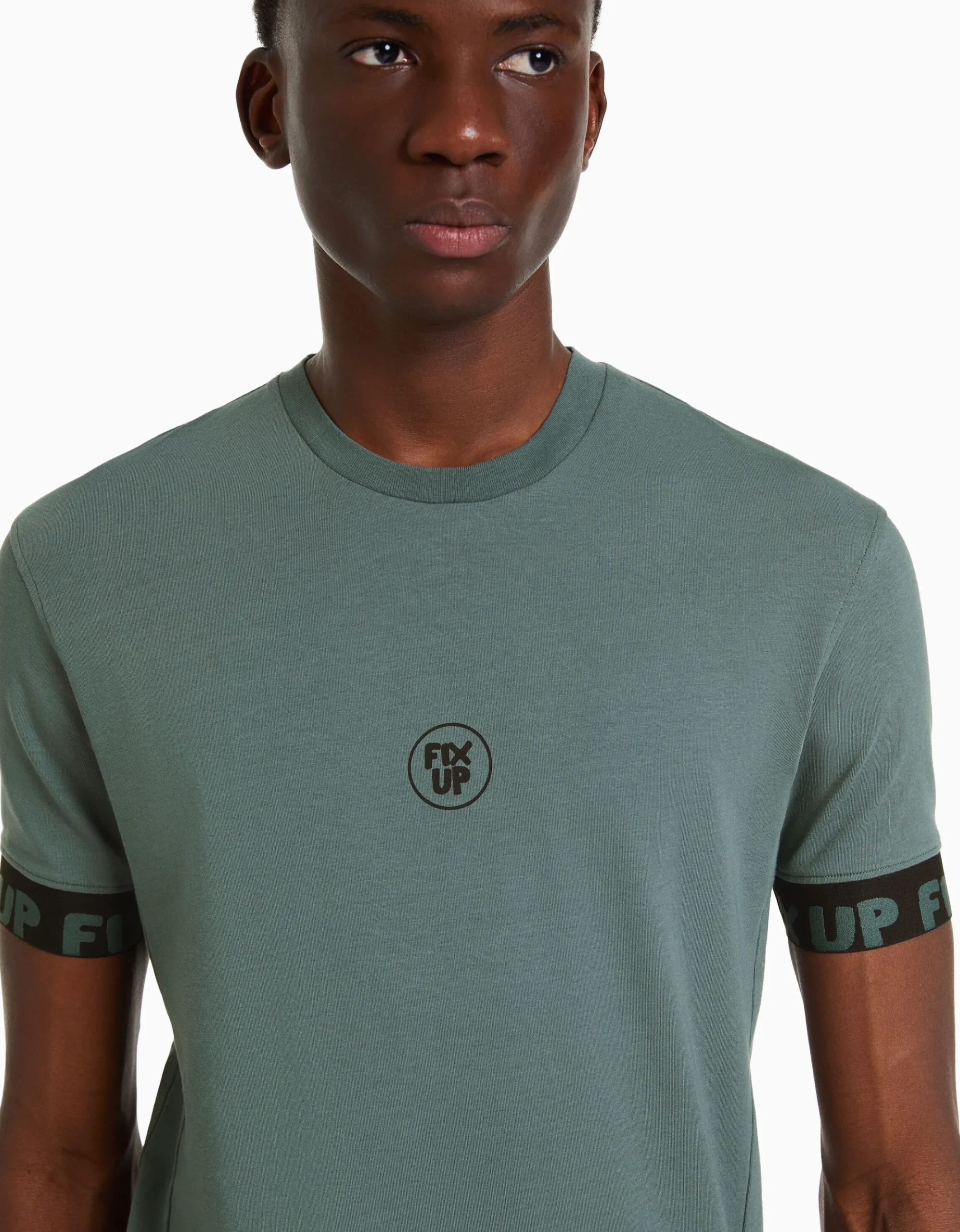 HOMME BERSHKA Tee-shirts*T-shirt manches courtes muscle fit frises