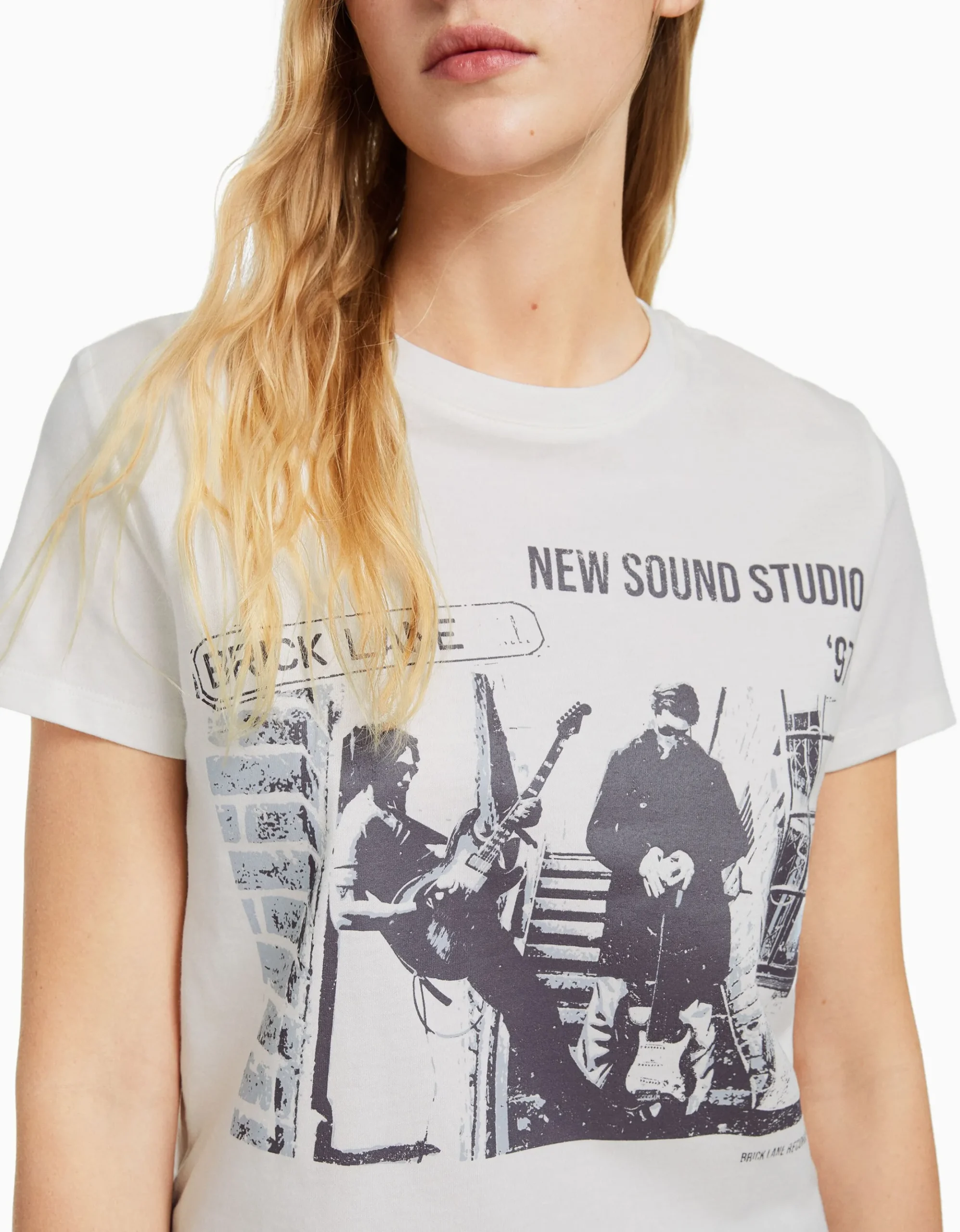 FEMME BERSHKA Tee-shirts*T-shirt regular imprimé graphique
